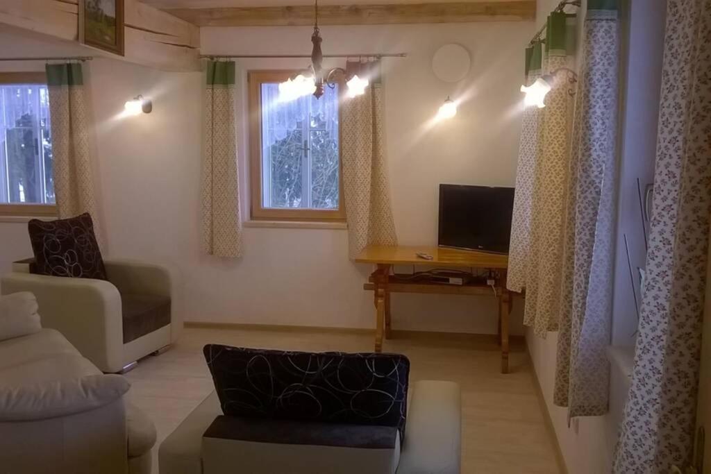 Byt Knezice U Vrchlabí Buitenkant foto